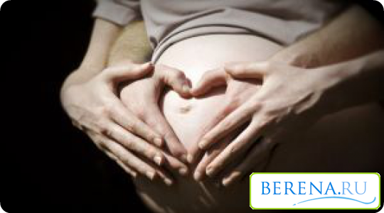 У беременных в первый раз живот опустится примерно за месяц перед родами