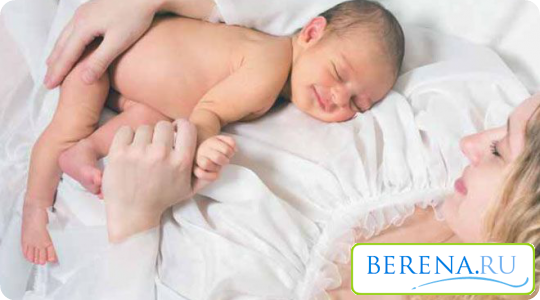 Основное количество улыбок новорожденных приходится на время сна