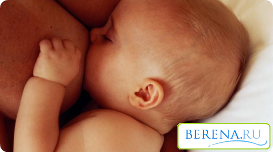 У новорожденных короткая уздечка языка может вызвать затруднения с грудным вскармливанием, в результате чего ребенок плохо набирает вес