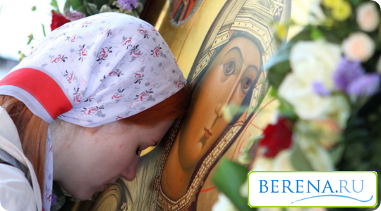 Многие женщины молятся о скорейшем зачатии Пресвятой Богородице