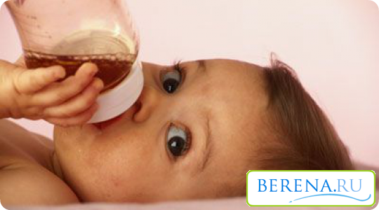 Детям-искусственникам сок можно ввести несколько раньше - в 5 месяцев