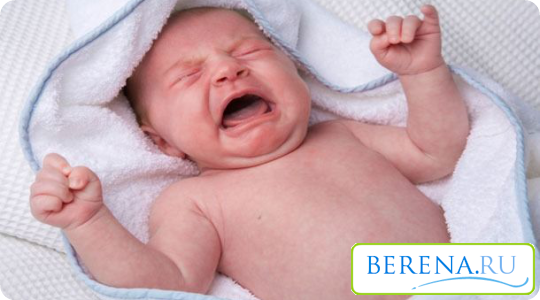 Для профилактики развития молочницы у малыша, необходимо его регулярно подмывать, удалять остатки молока во рту и хорошо просушивать кожу тела