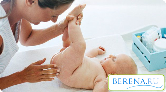 Избежать шелушения кожи у новорожденных нельзя, ведь таким образом его тело адаптируется к новой окружающей среде