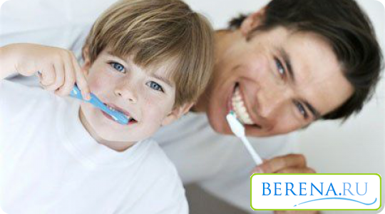 Старайтесь прививать навыки самостоятельной чистки зубов с самого раннего детства