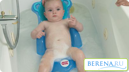 Купание - процедура сложная, но приятная, а потому важно выбрать подходящую ванночку, в которой новорожденному будет удобно