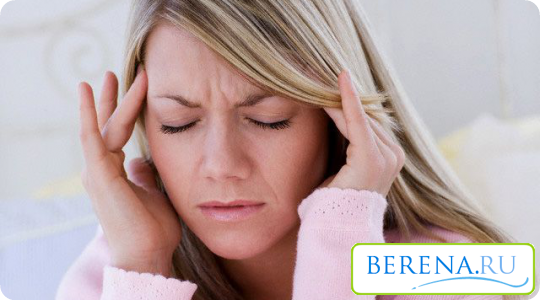Уже через неделю после зачатия у женщины могут появиться усталость и частые головные боли