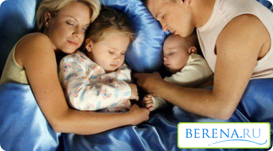 Отучение от совместного сна будет затруднено, если в семье появился новорожденный